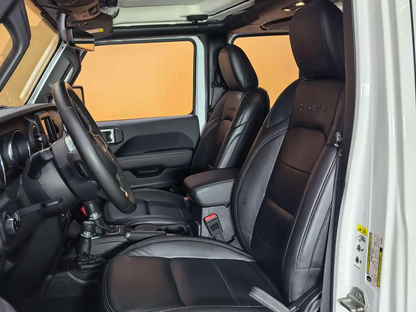 Jeep Wrangler 2019 — Фото 10/20