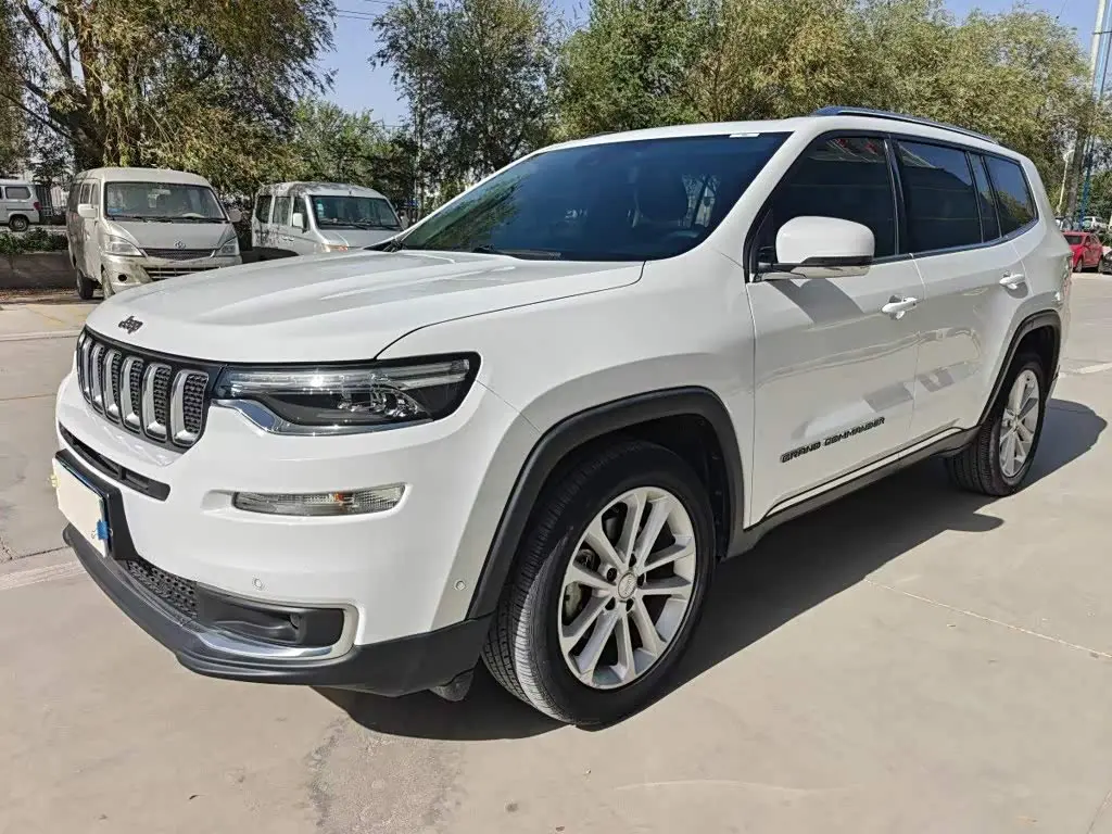 Jeep Grand Commander 2021 — Фото 1/9