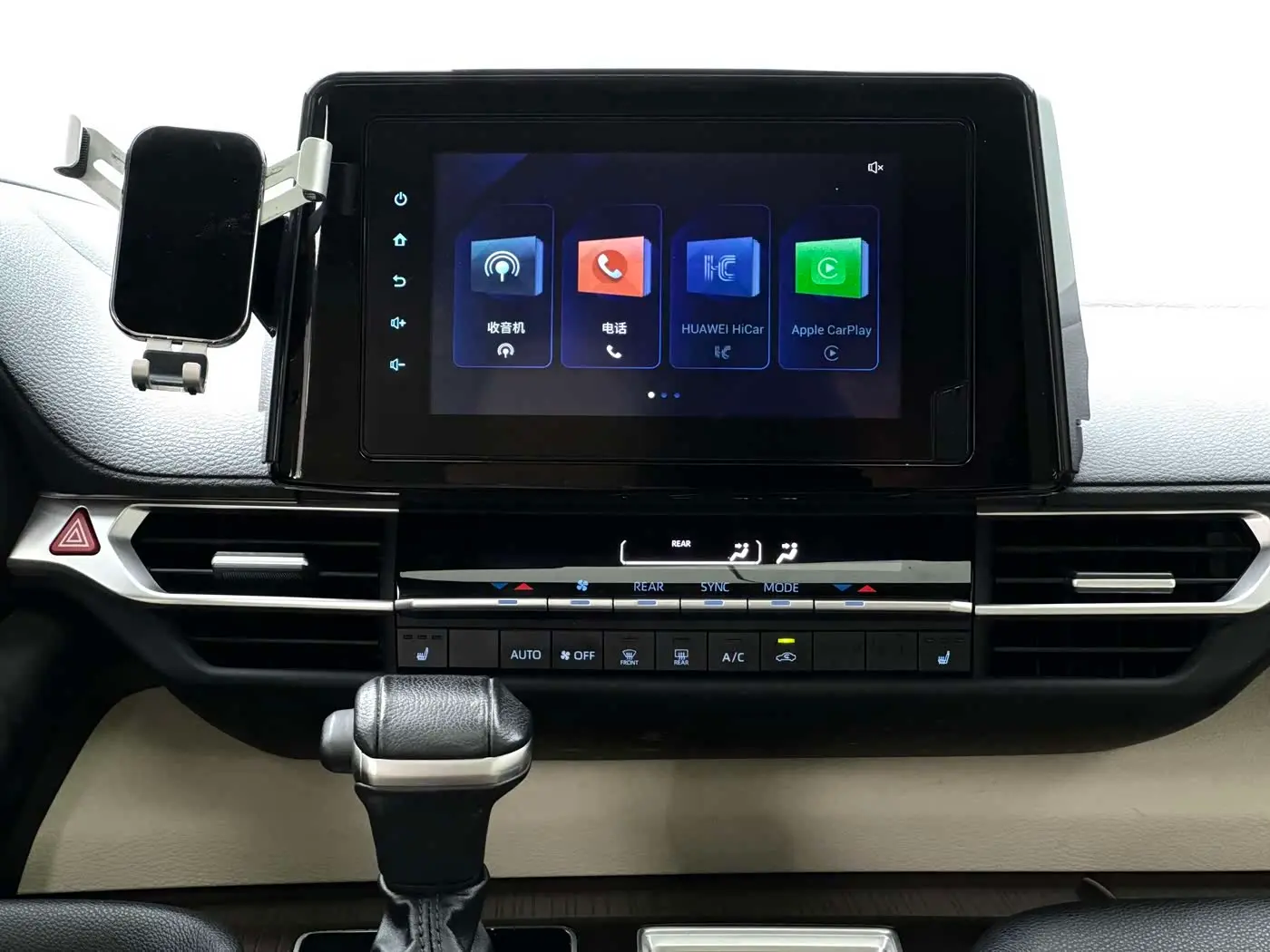 Toyota Sienna 2022 — Photo 12/17