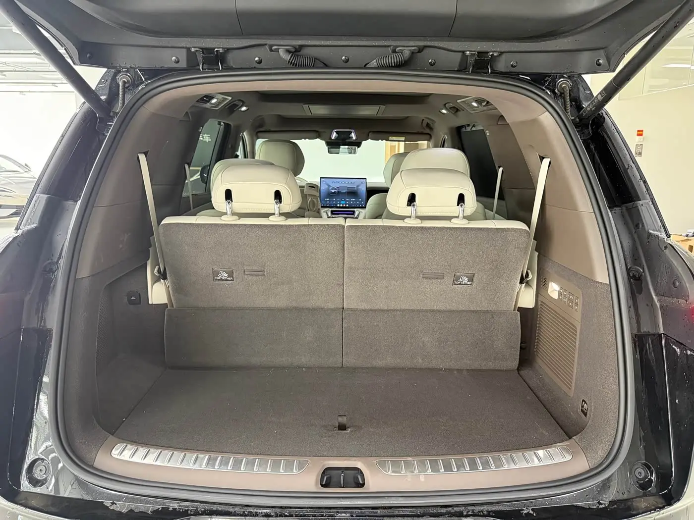 Denza N8L 2025 — Photo 9/16