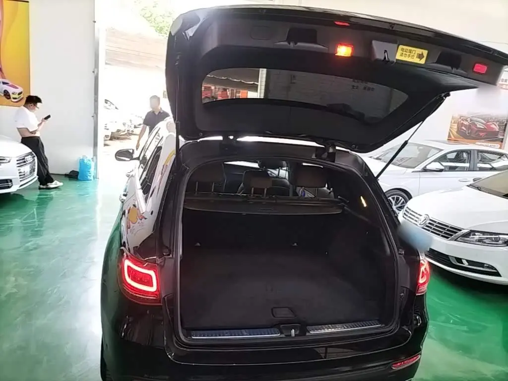 Mercedes-Benz GLC 2021 — Photo 19/20