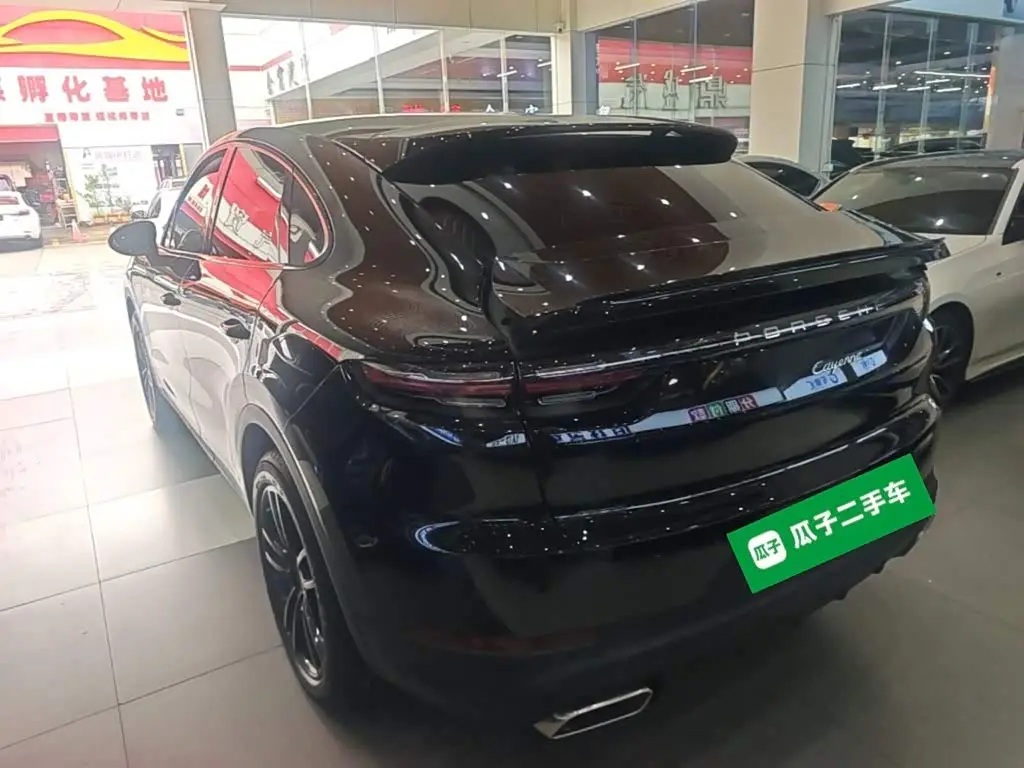 Porsche Cayenne 2019 — Photo 7/20