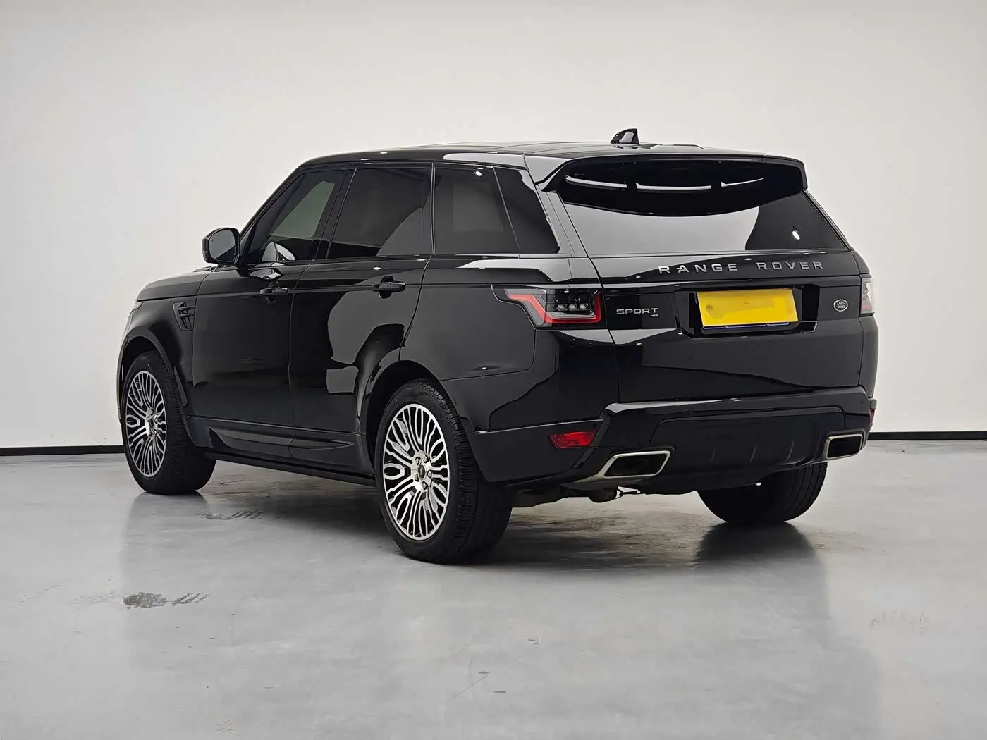 Land Rover Range Rover Sport 2020 — Photo 2/19