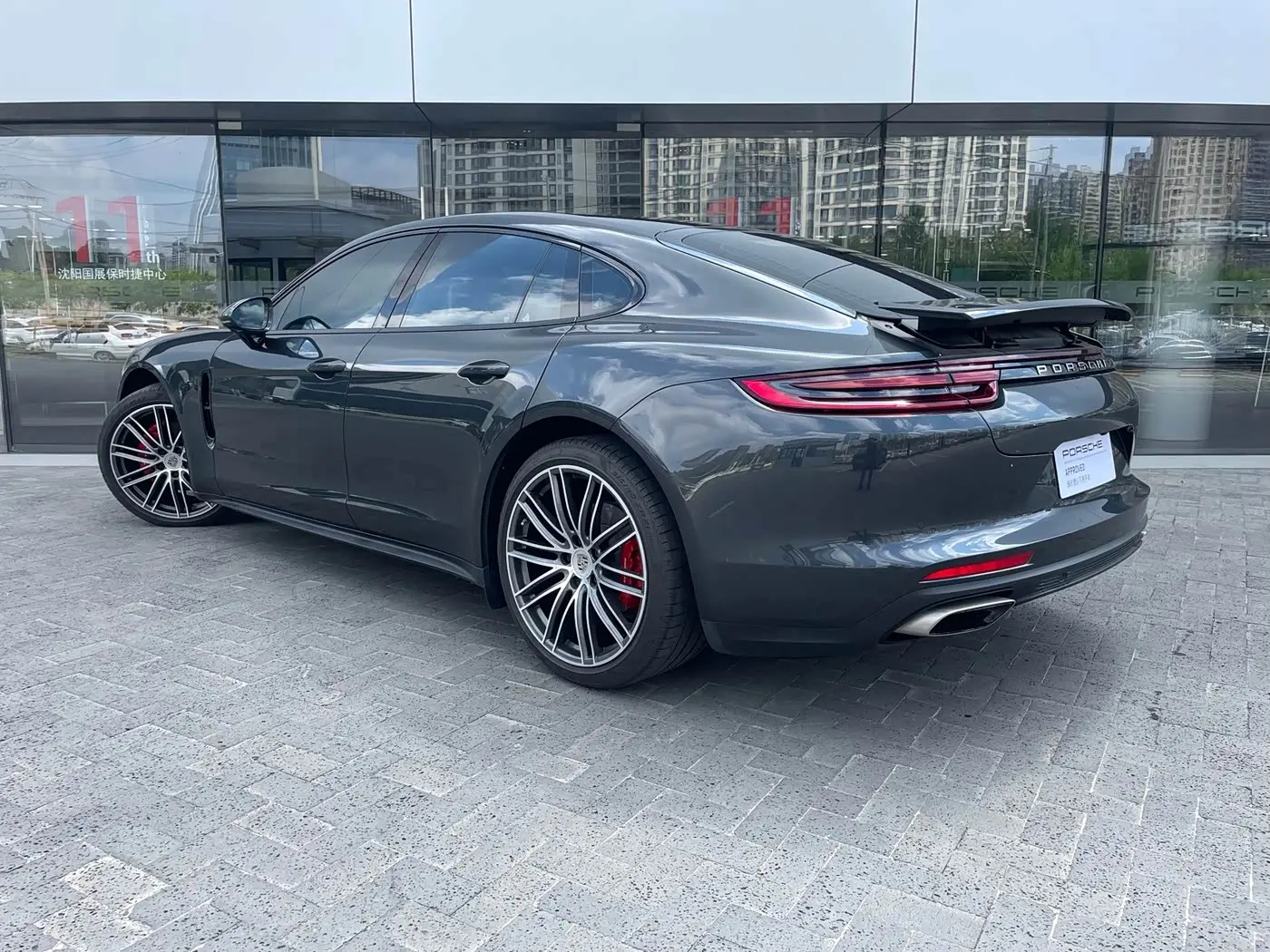 Porsche Panamera 2021 — Photo 7/13