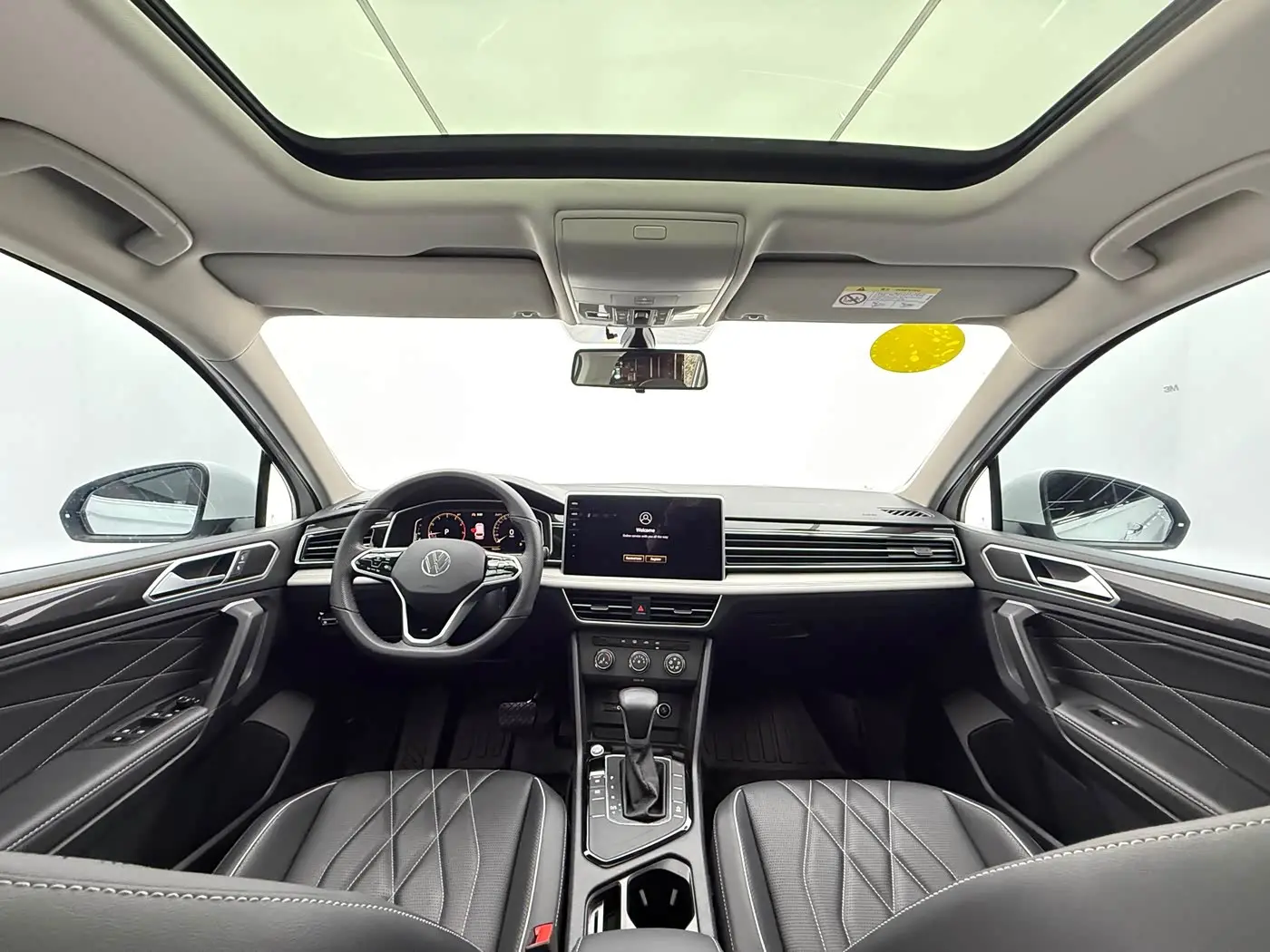 Volkswagen Tiguan L 2022 — Şəkil 8/20