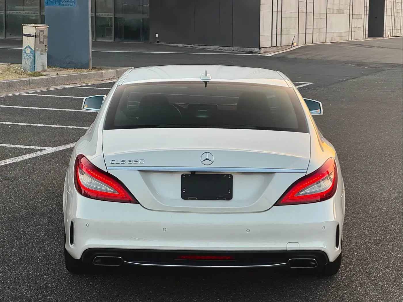 Mercedes-Benz CLS 2015 — Photo 5/9