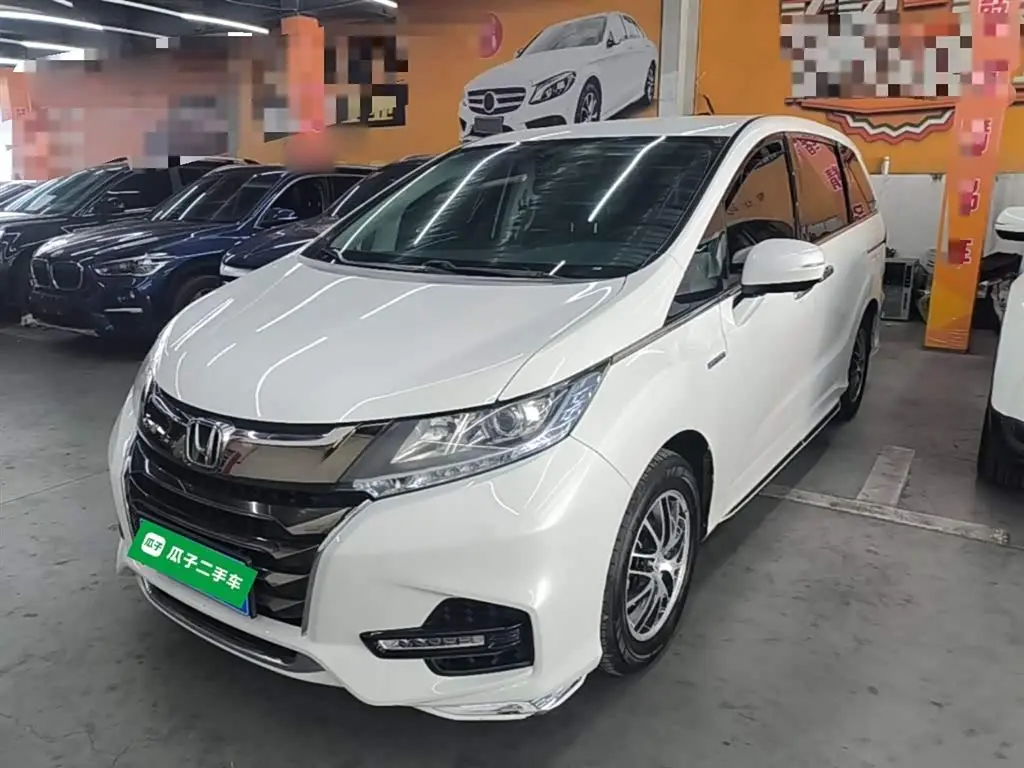 Honda Odyssey 2020 — Фото 1/20