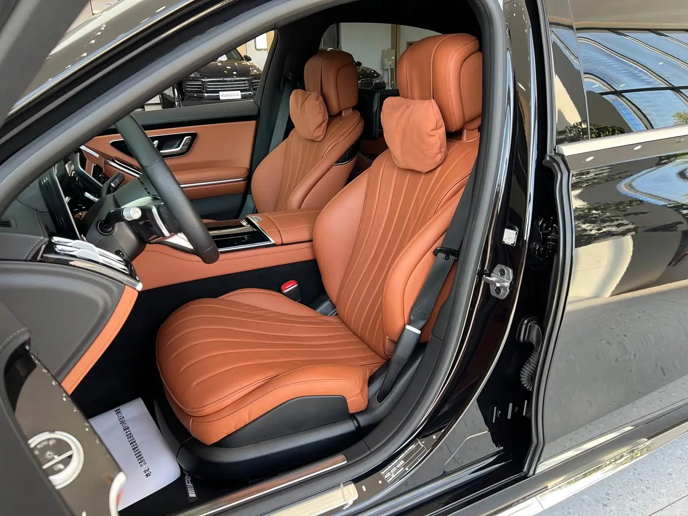 Mercedes-Benz S-Class 2021 — Photo 8/16