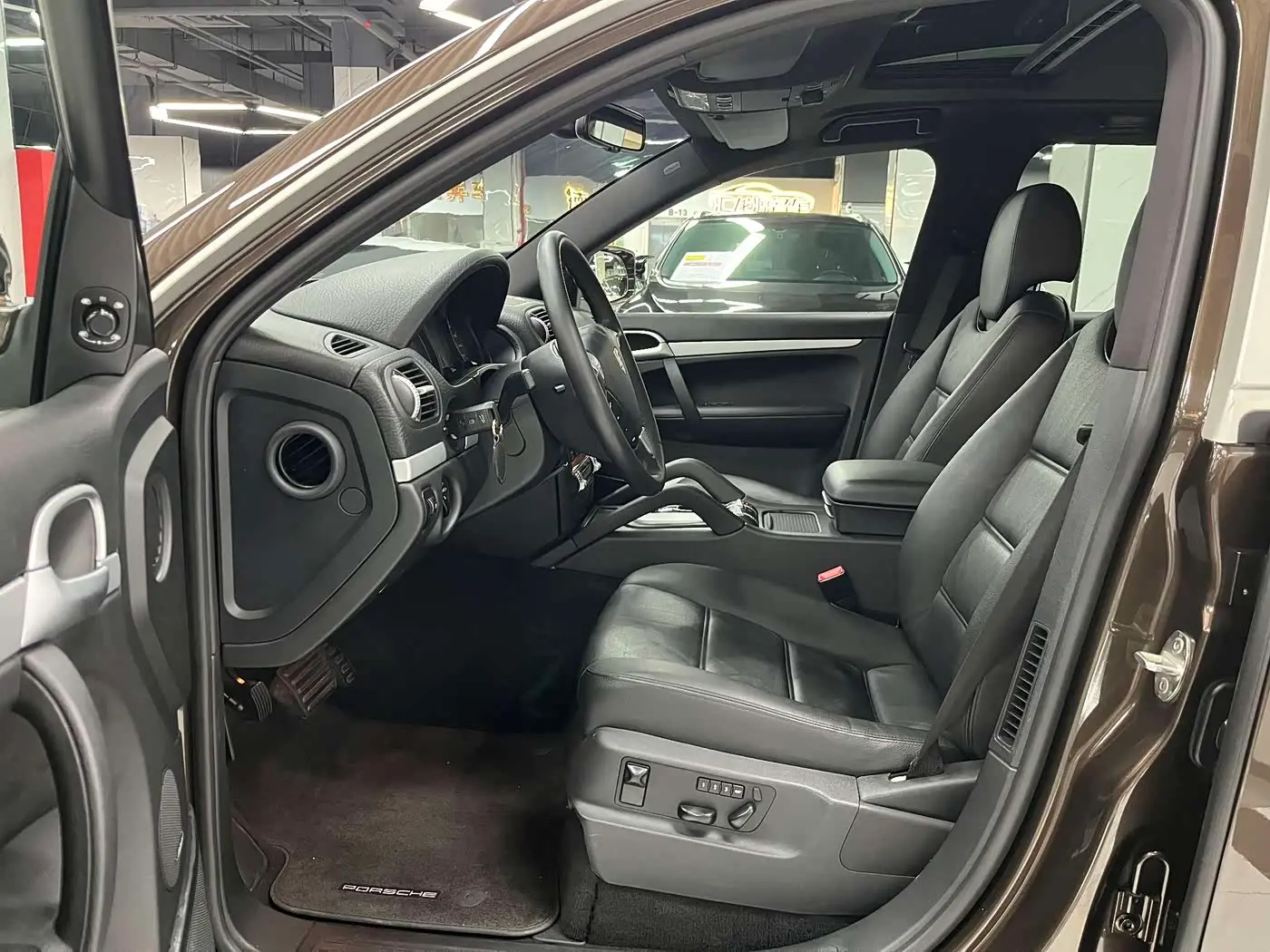 Porsche Cayenne 2009 — Photo 14/18