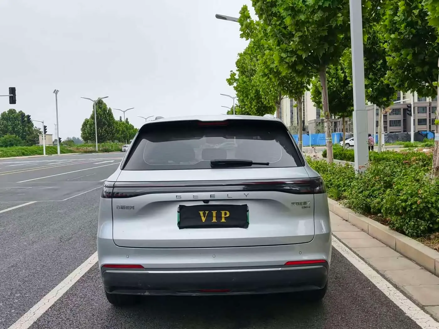 Geely Galaxy Galaxy Starship 7 EM-i 2025 — Photo 9/9