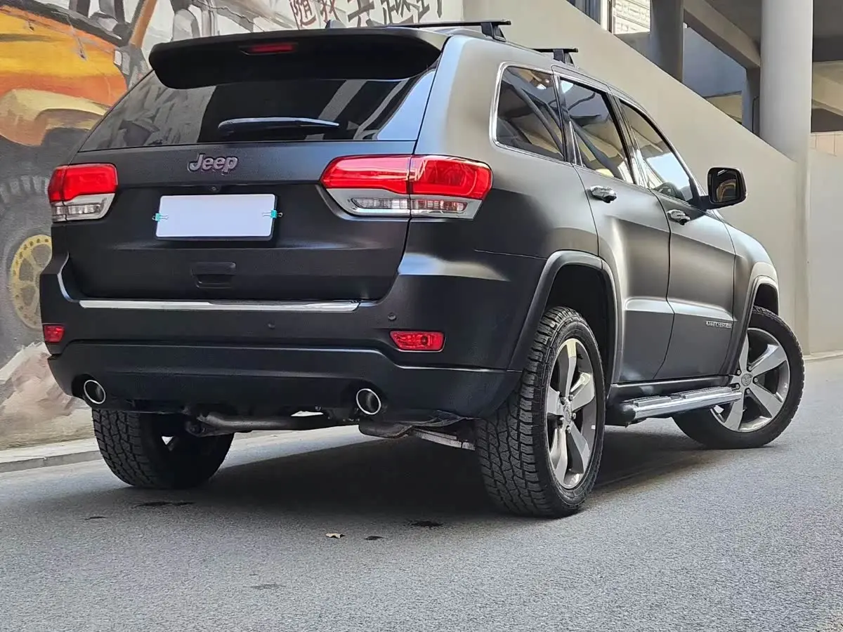 Jeep Grand Cherokee 2016 — Фото 2/8
