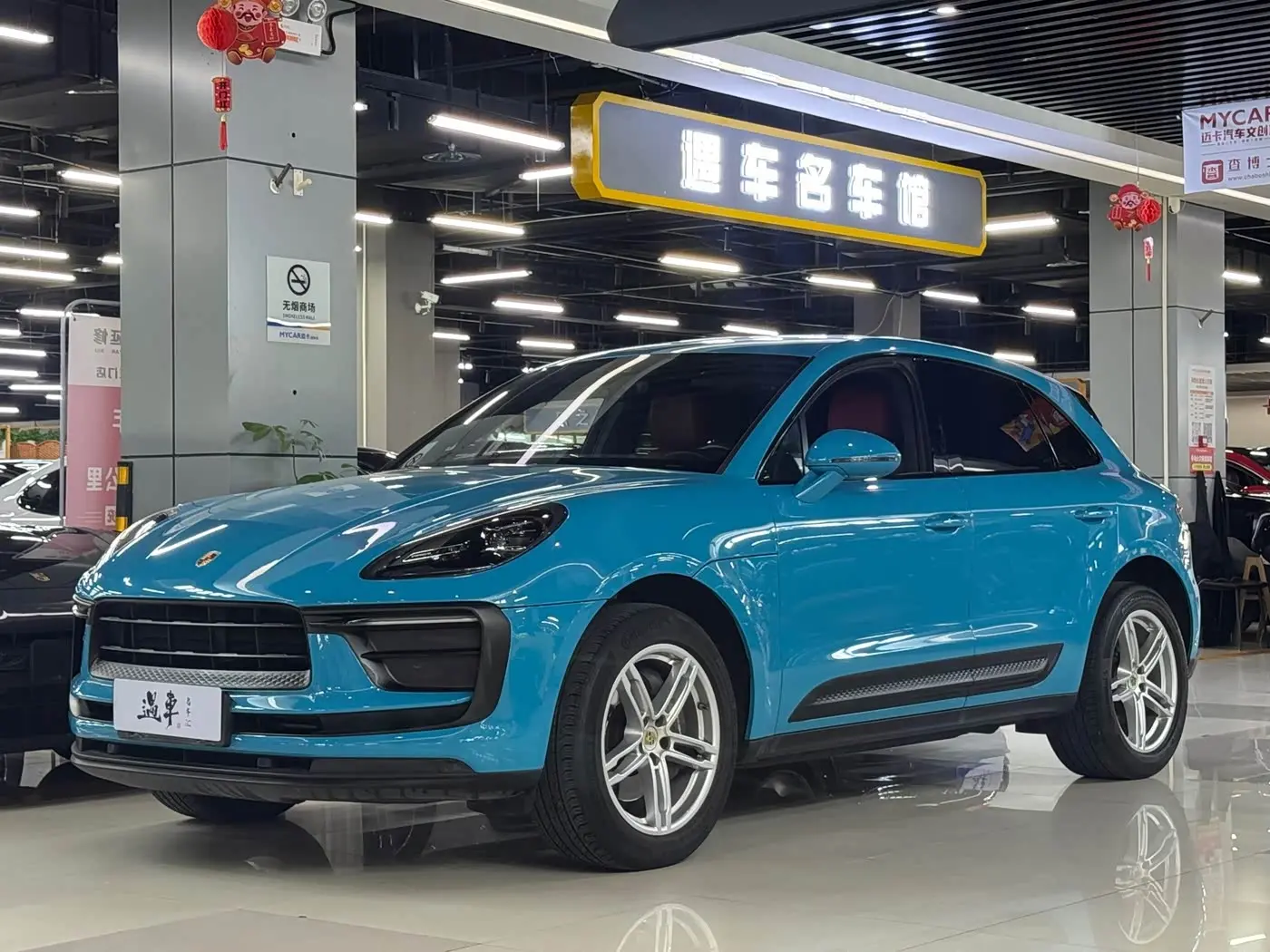 Porsche Macan 2022 — Фото 1/17