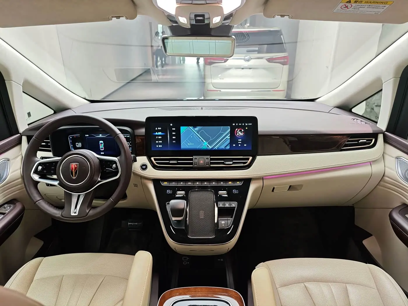 Hongqi HQ9 2023 — Photo 6/18