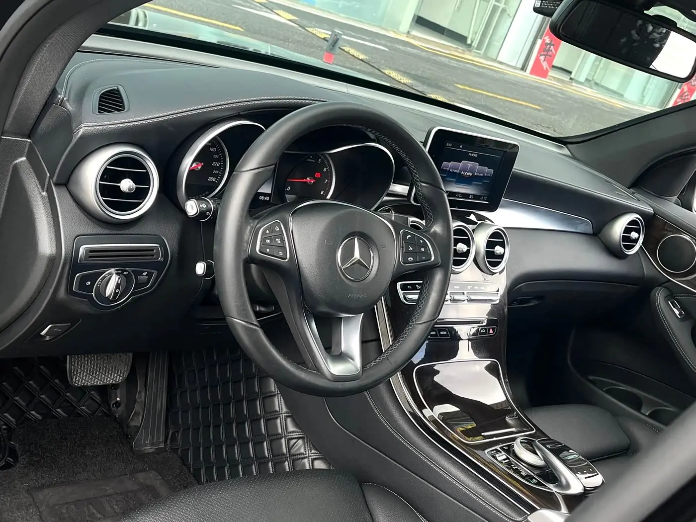 Mercedes-Benz GLC 2017 — Фото 12/19