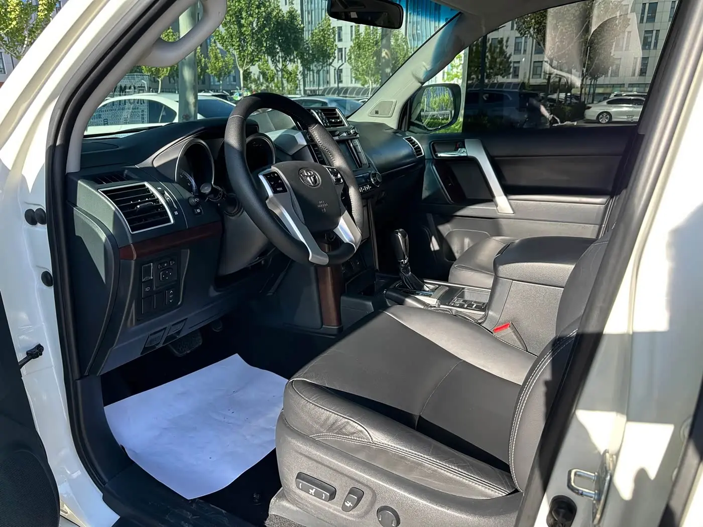 Toyota Prado 2016 — Фото 10/15