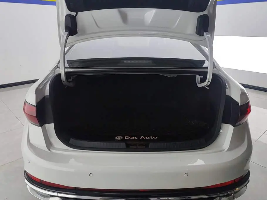 Volkswagen Sagitar 2024 — Photo 4/16