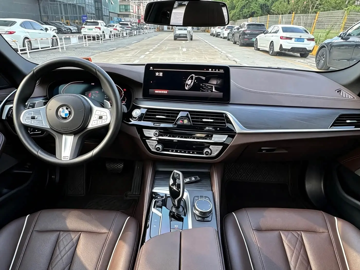 BMW 5 Series 2023 — Photo 11/13