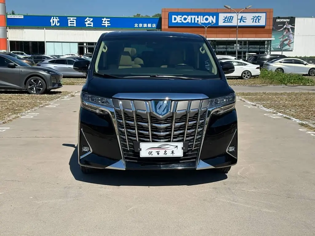 Toyota Alphard 2019 — Photo 13/20