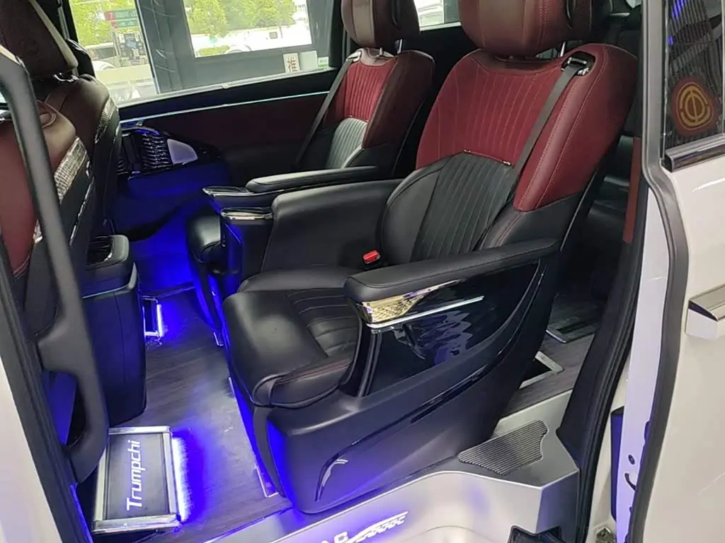GAC Trumpchi Trumpchi M8 2023 — Фото 17/20