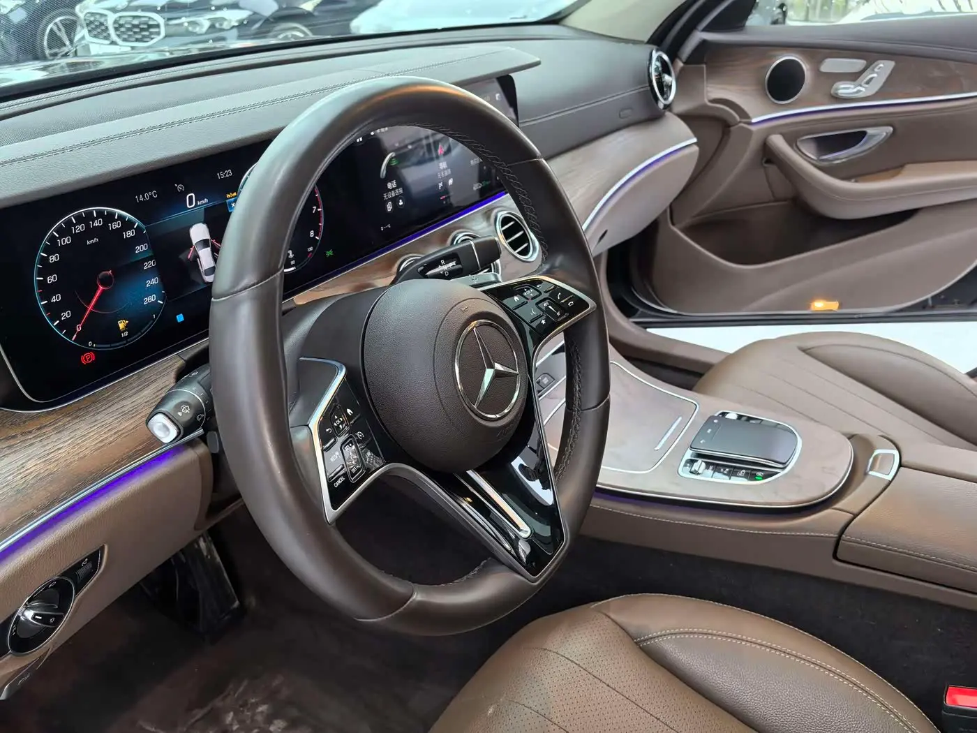 Mercedes-Benz E-Class 2022 — Фото 6/15