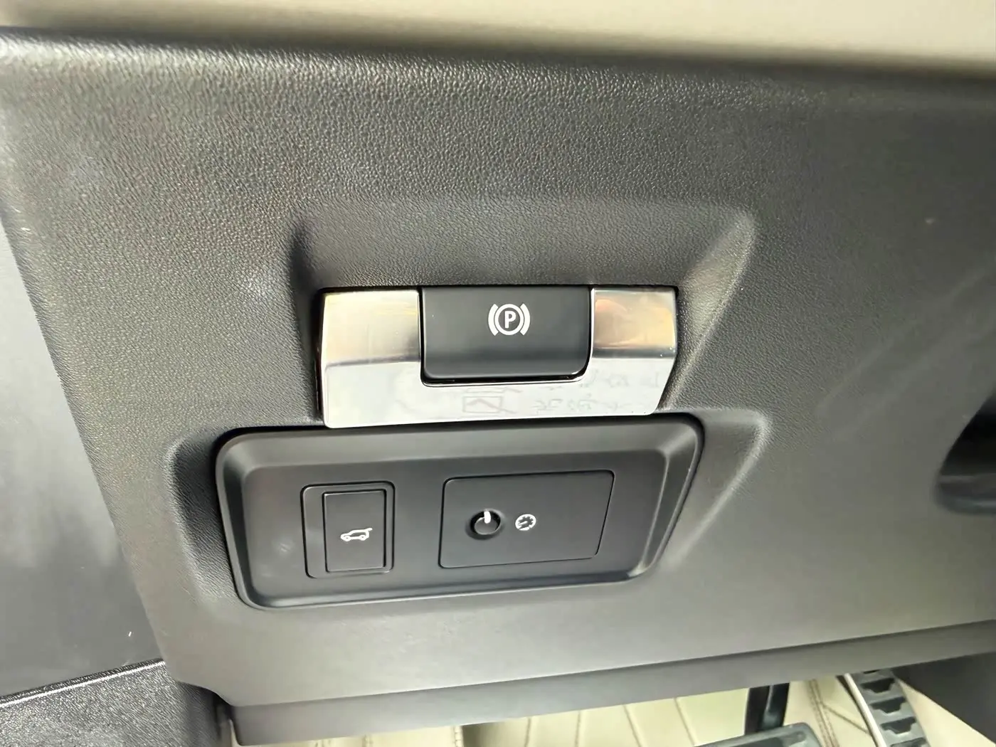 Land Rover Range Rover Evoque 2021 — Фото 16/20