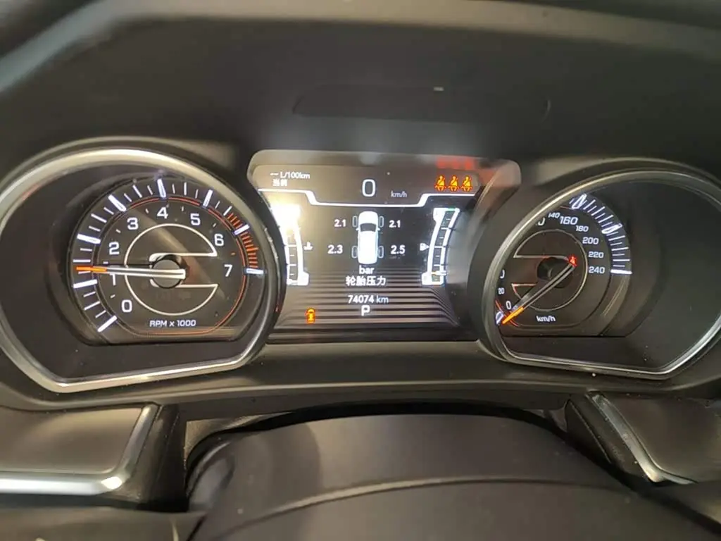 Jeep Grand Commander 2020 — Фото 12/20