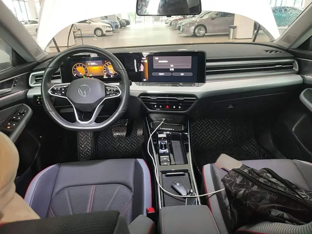 Volkswagen Lamando 2023 — Photo 10/20