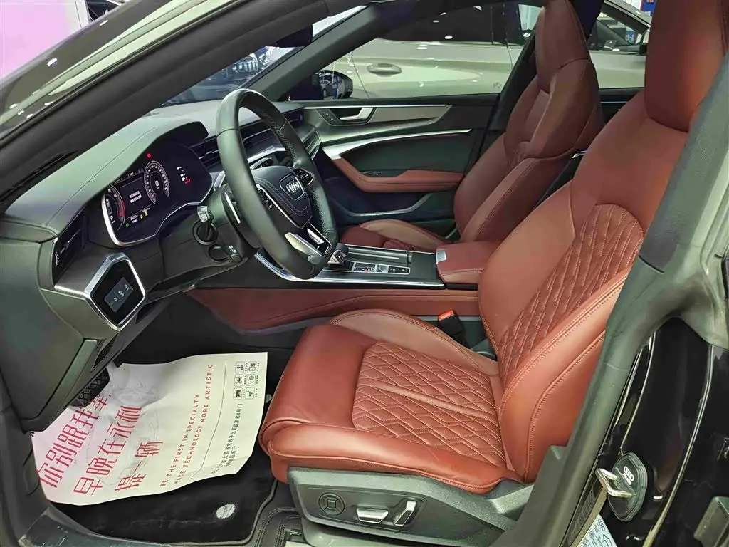 Audi A7L 2025 — Şəkil 10/18