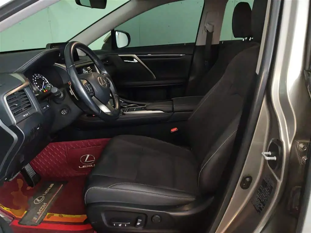 Lexus RX 2021 — Photo 15/20