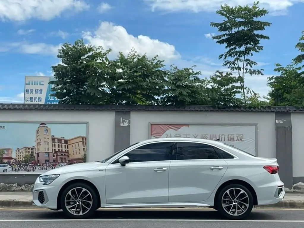 Audi A3 2023 — Şəkil 4/18