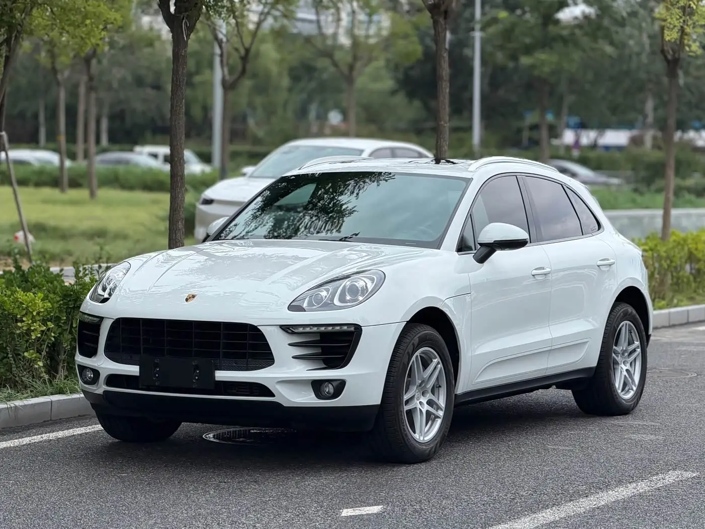 Porsche Macan 2018 — Photo 1/20