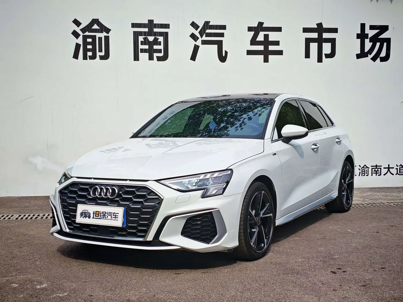 Audi A3 2023 — Фото 1/20