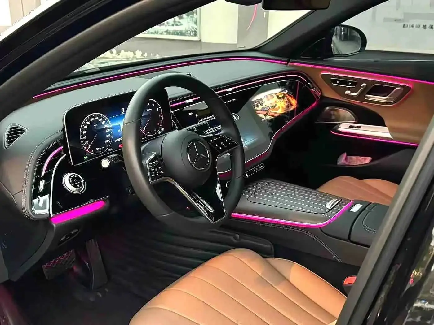 Mercedes-Benz E-Class 2025 — Фото 8/10