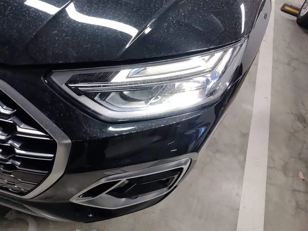 Audi Q5L 2021 — Şəkil 18/20
