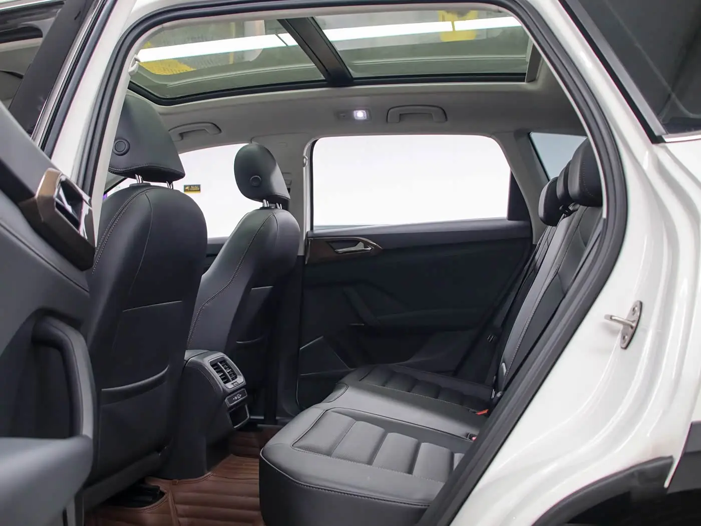 Volkswagen Tharu 2022 — Photo 15/20