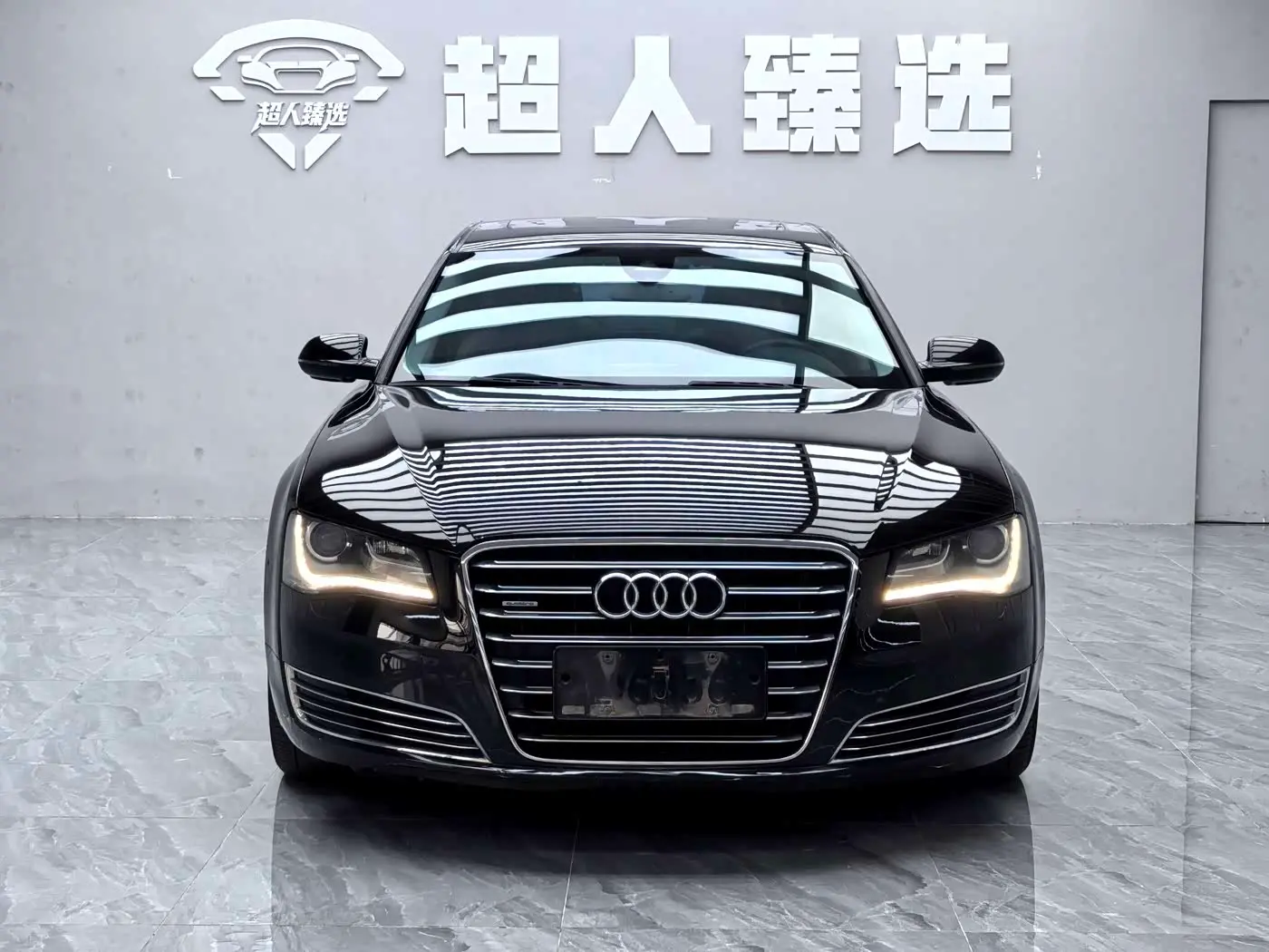 Audi A8 2014 — Photo 2/15