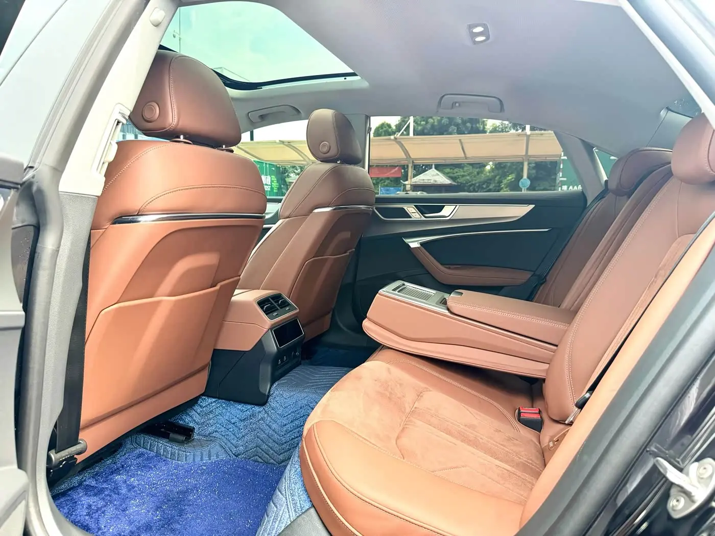 Audi A7L 2024 — Photo 9/9