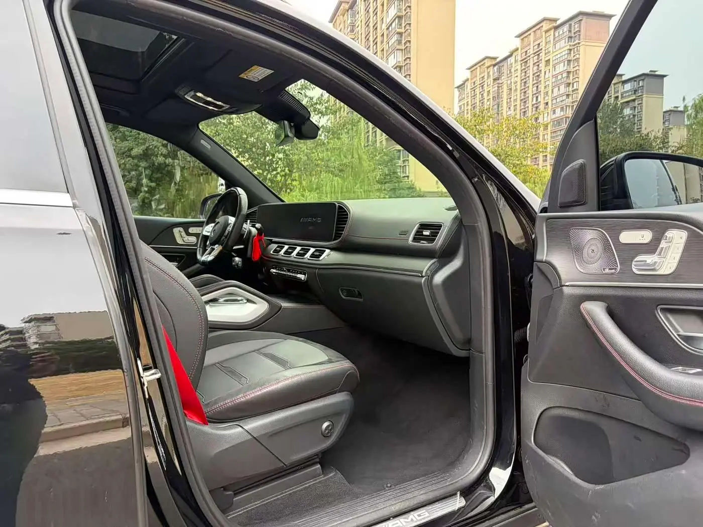 Mercedes-Benz GLE AMG 2023 — Photo 8/16