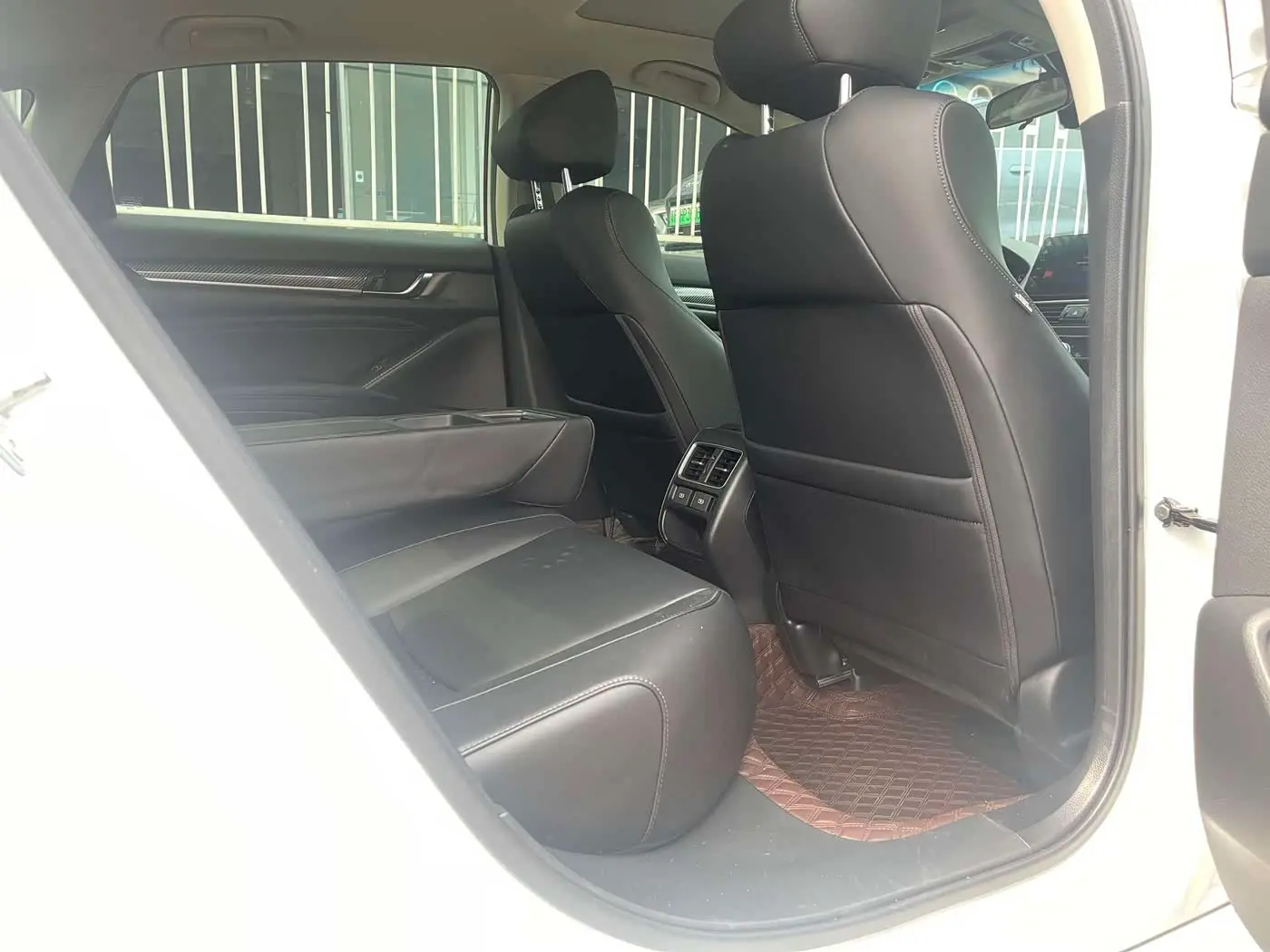 Honda Accord 2022 — Şəkil 10/20