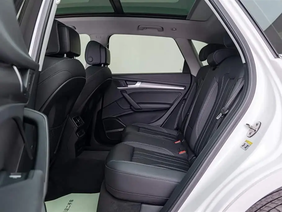 Audi Q5L 2023 — Photo 12/20