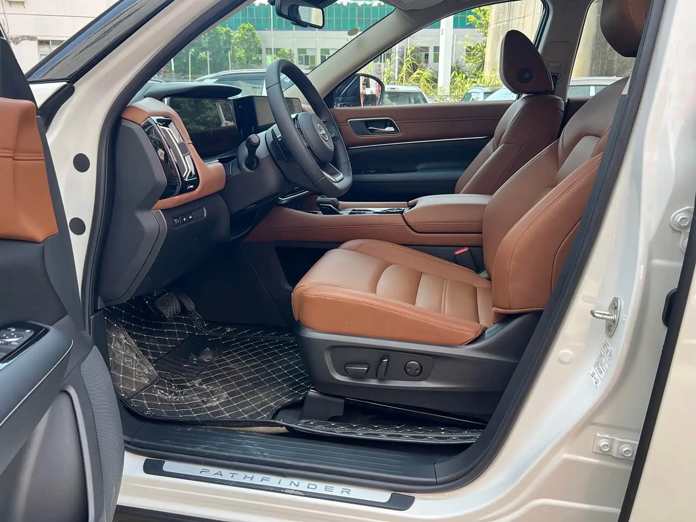 Nissan Terra 2025 — Photo 11/20