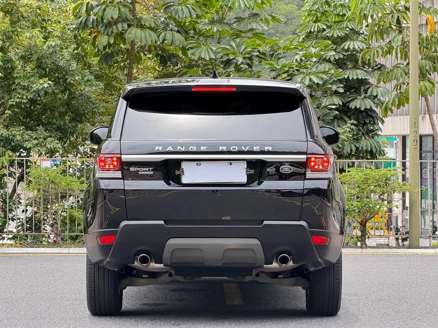 Land Rover Range Rover Sport 2017 — Photo 4/19