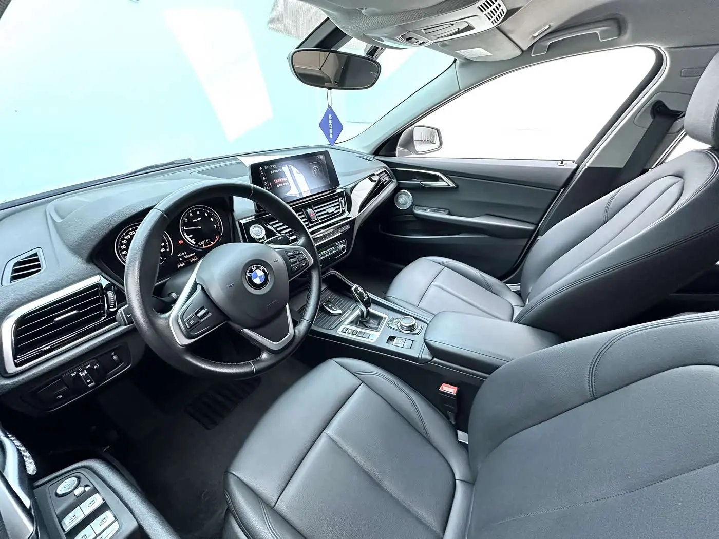 BMW 1 Series 2023 — Photo 7/14