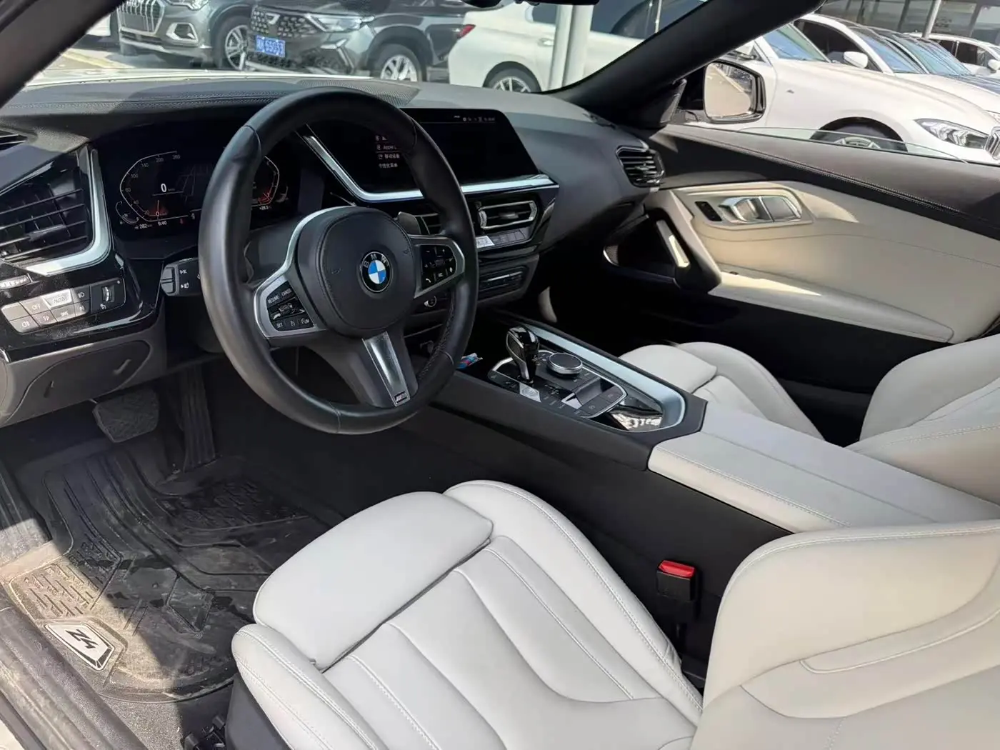 BMW Z4 2022 — Photo 5/10