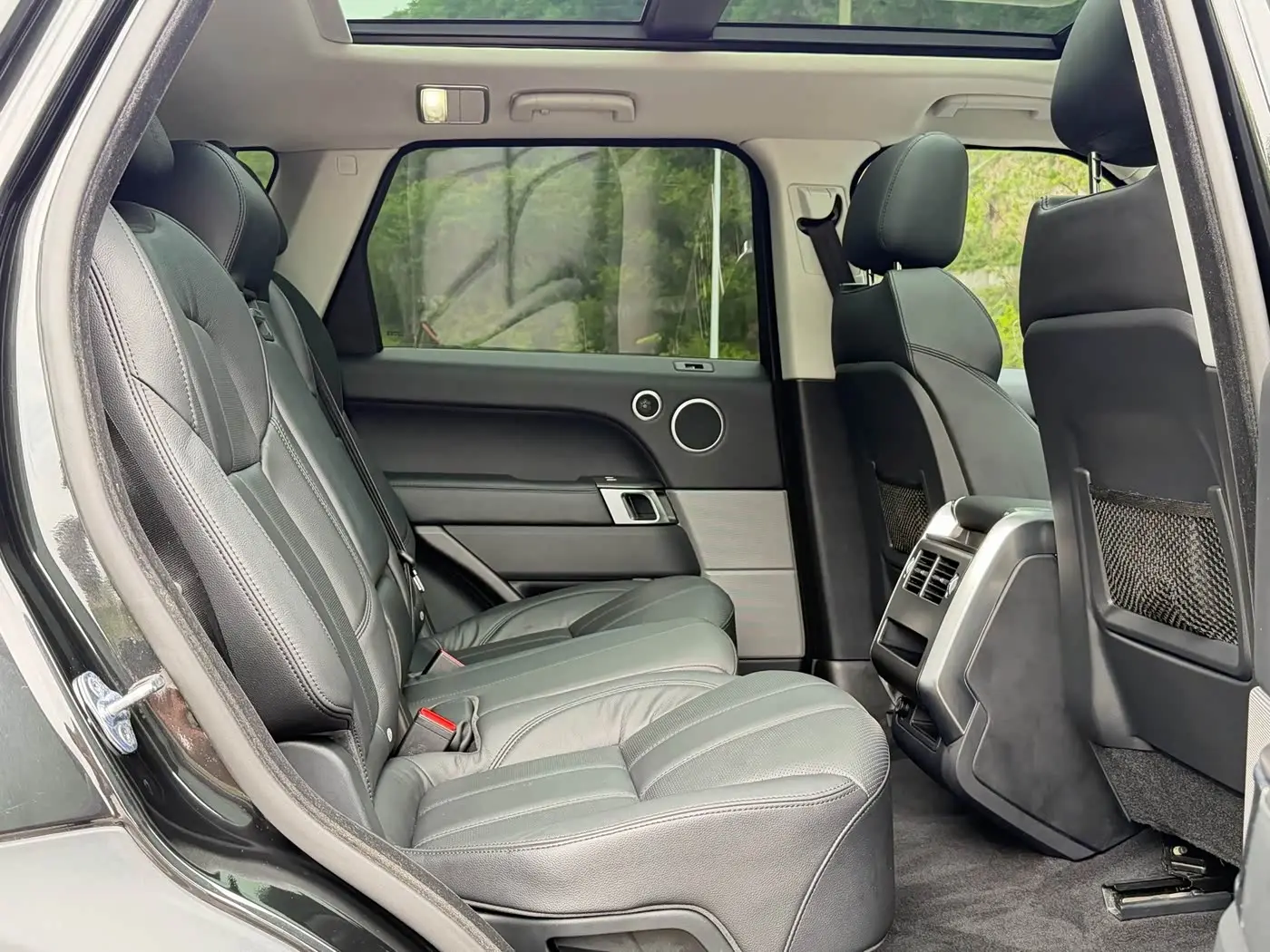 Land Rover Range Rover Sport 2017 — Photo 12/19