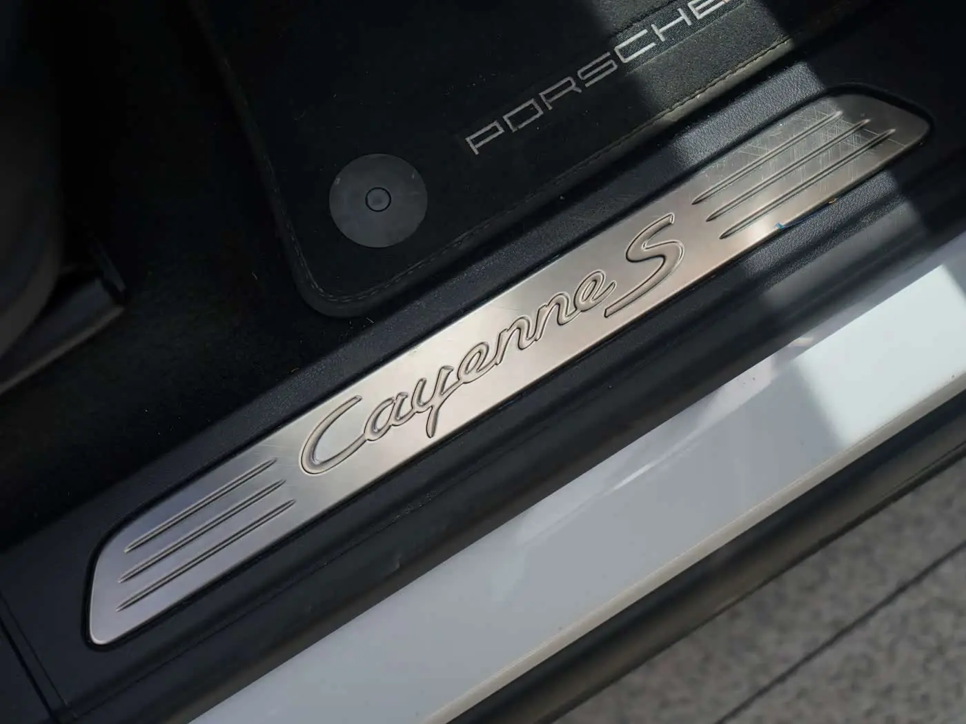 Porsche Cayenne New Energy 2015 — Şəkil 10/19