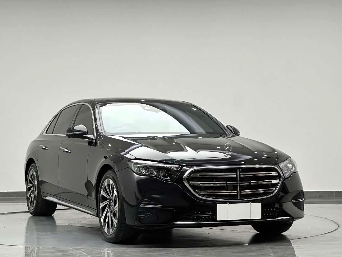Mercedes-Benz E-Class 2025 — Фото 3/20