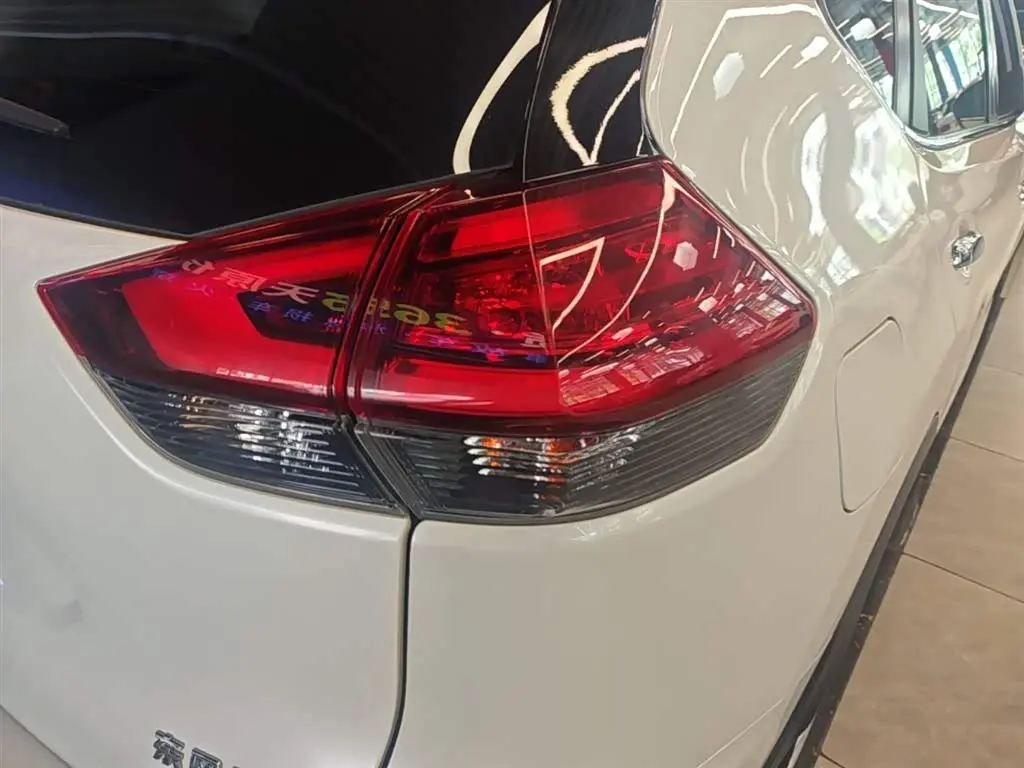Nissan X-Trail 2023 — Photo 8/20