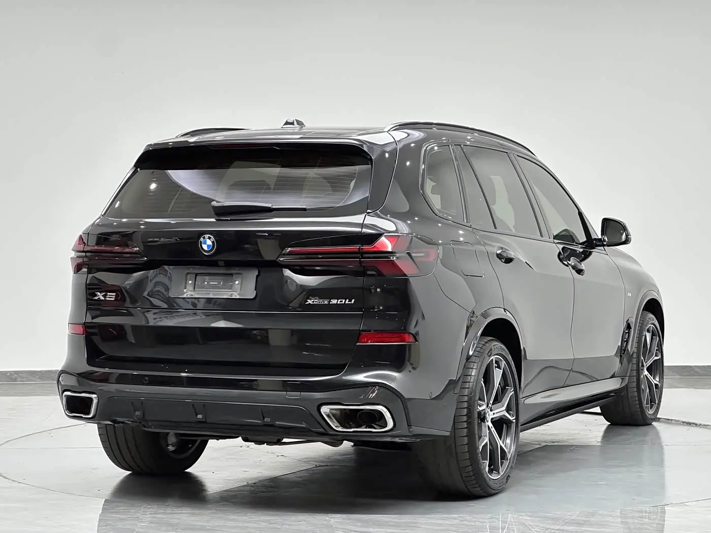 BMW X5 2025 — ფოტო 8/20
