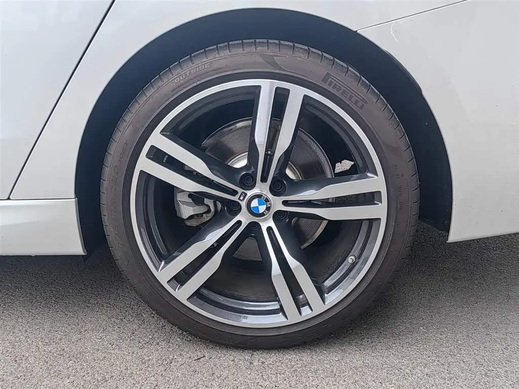 BMW 6 Series GT 2024 — Фото 18/18